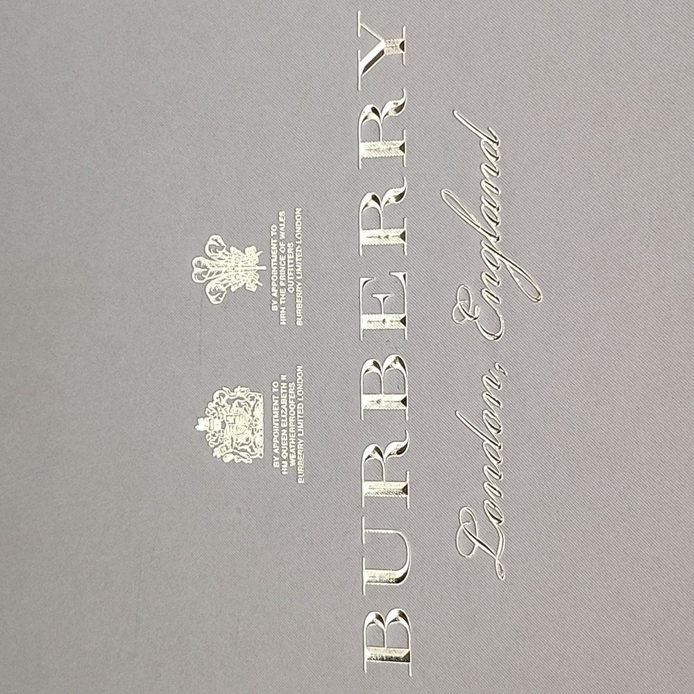 Burberry Gift Box - Picture 2 of 5